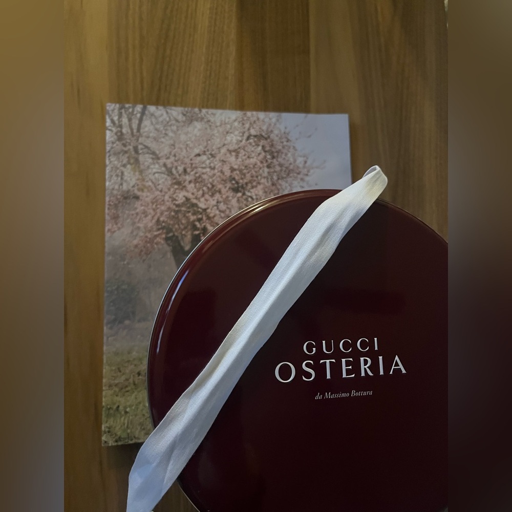 GUCCI OSTERIA -da Massimo Bottura -tin can ♥️🎩